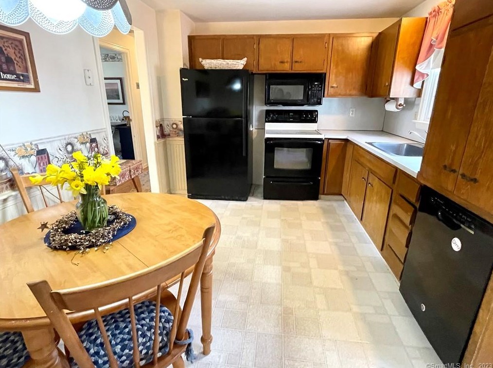 15 Apple Orchard, Wapping, CT 06074