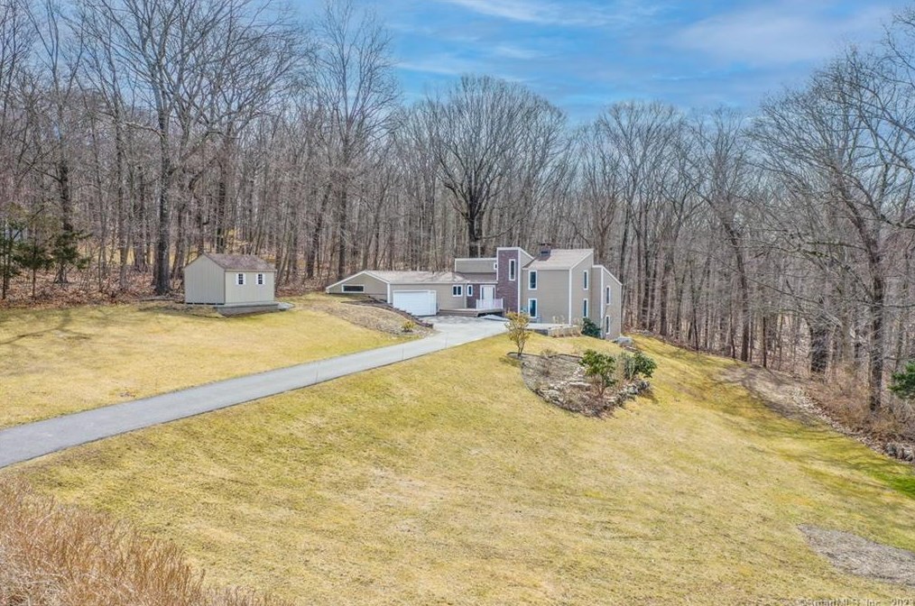 110 Hog Hill, East Hampton, CT 06424