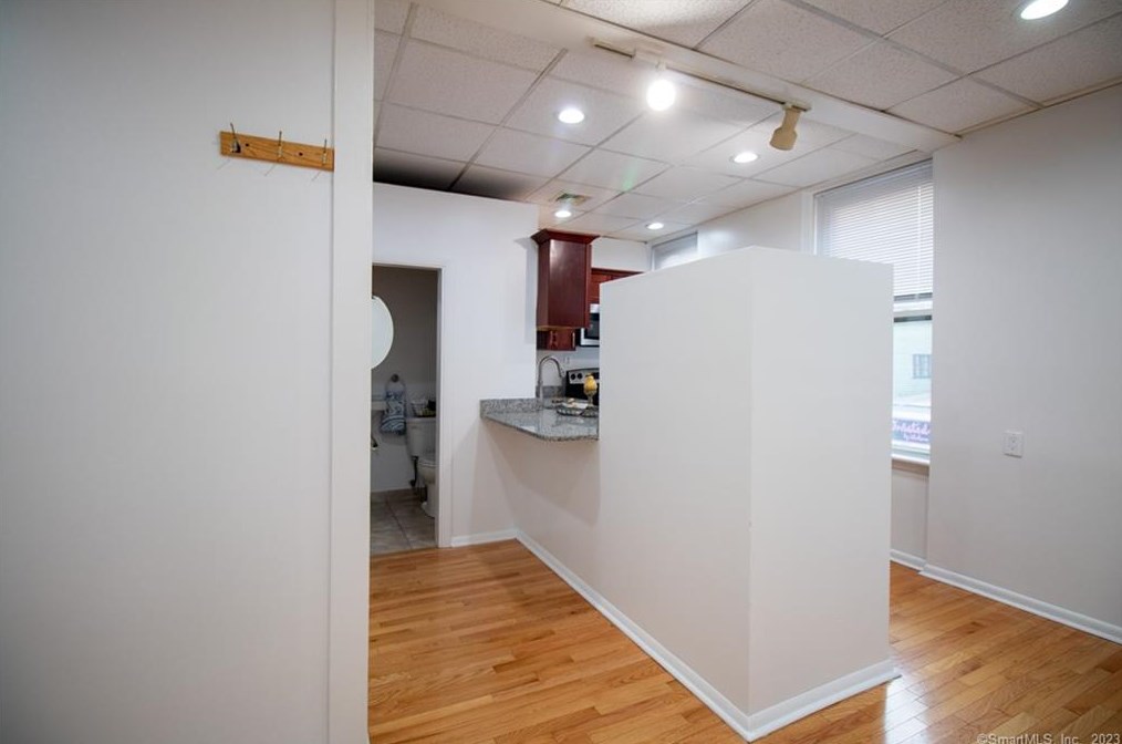 140 State St #e, United States Coast Guard Ac, CT 06320