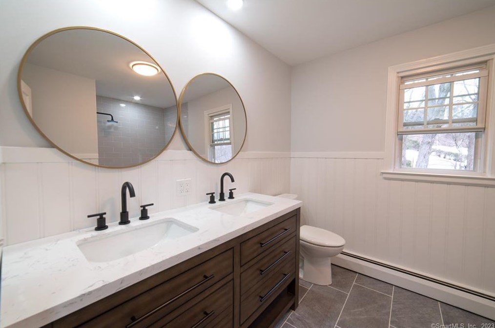 93 Lockwood Dr, Watertown CT  06795-2511 exterior