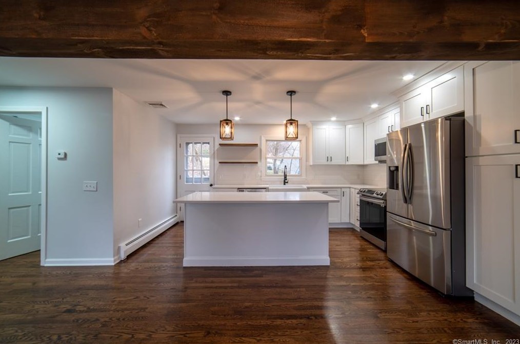 93 Lockwood Dr, Watertown CT  06795-2511 exterior