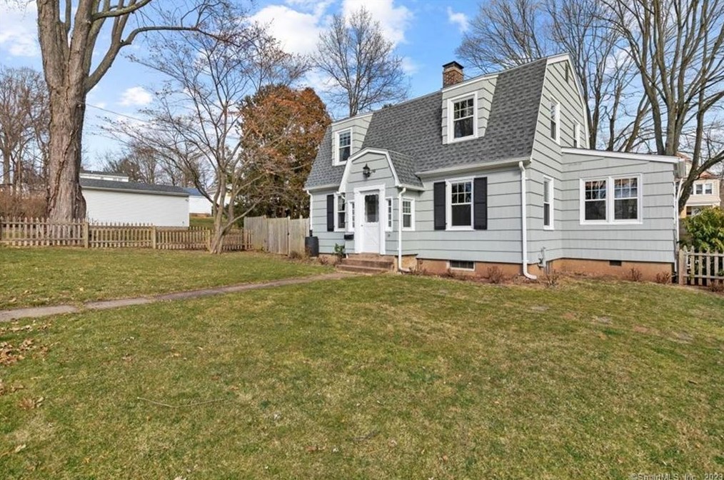 15 Highlandview Ave, New Haven, CT 06517-2513