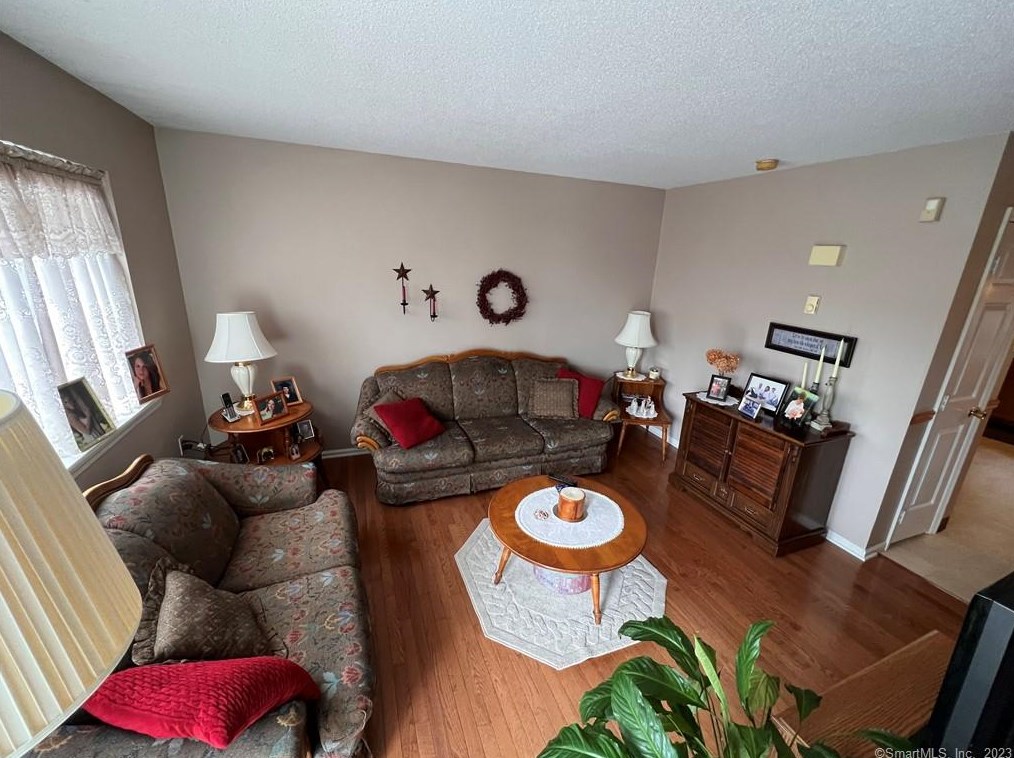 200 Yale St #16b, Waterbury, CT 06704