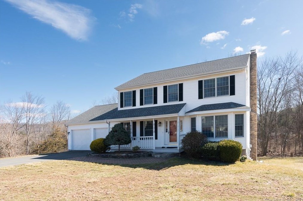 241 Woodberry Hill Dr, Southington, CT 06489