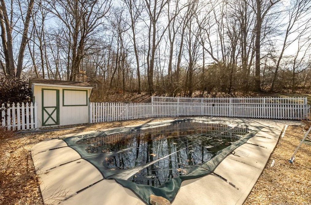 62 Reservoir Rd, Northville CT  06776-3059 exterior