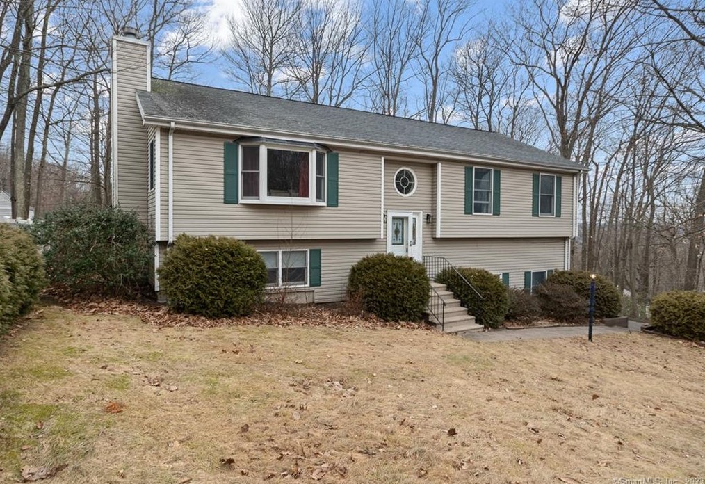 210 Pleasant View, Bristol, CT 06010
