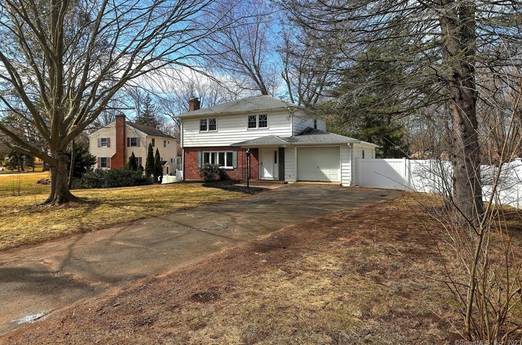 438 N Elm St, Wallingford, CT 06492