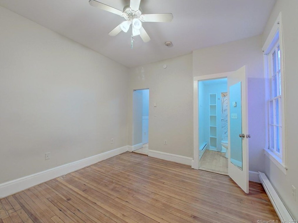 45 Tilley St #4, United States Coast Guard Ac, CT 06320