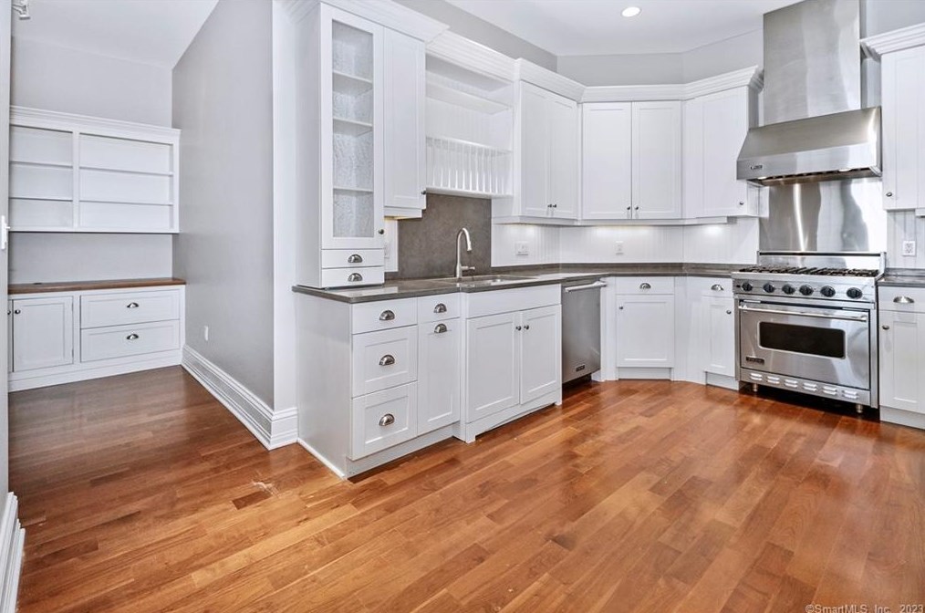 100 Stone Ridge Way #3d, Fairfield, CT 06824