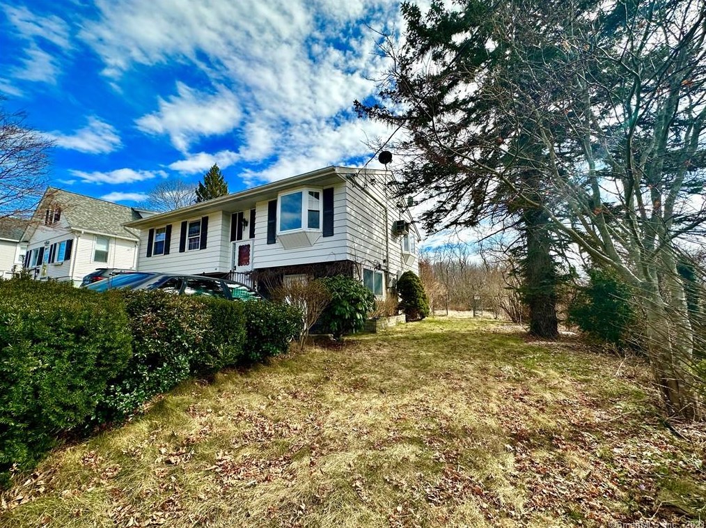 48 Dell Ave, United States Coast Guard Ac, CT 06320