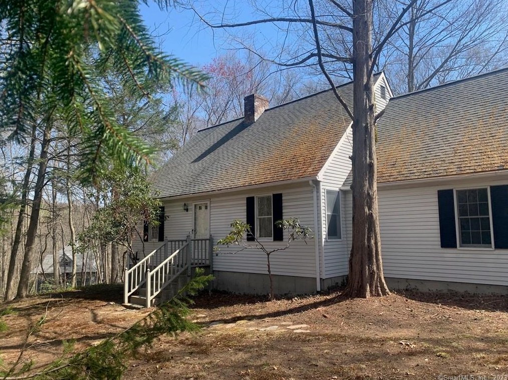 27 Meadow Woods Rd, Essex, CT 06426
