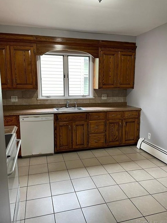 30 Tremont Ave #1st, Bridgeport, CT 06606