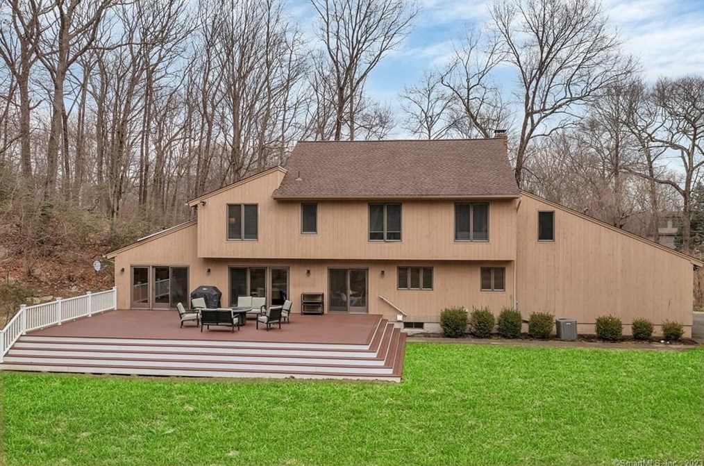 37 Ketcham Rd, Ridgefield, CT 06877