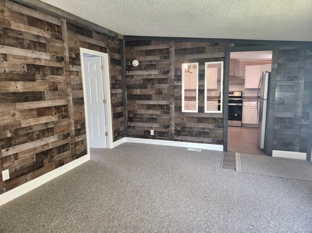 217 Dunham St #2, Southington, CT 06489