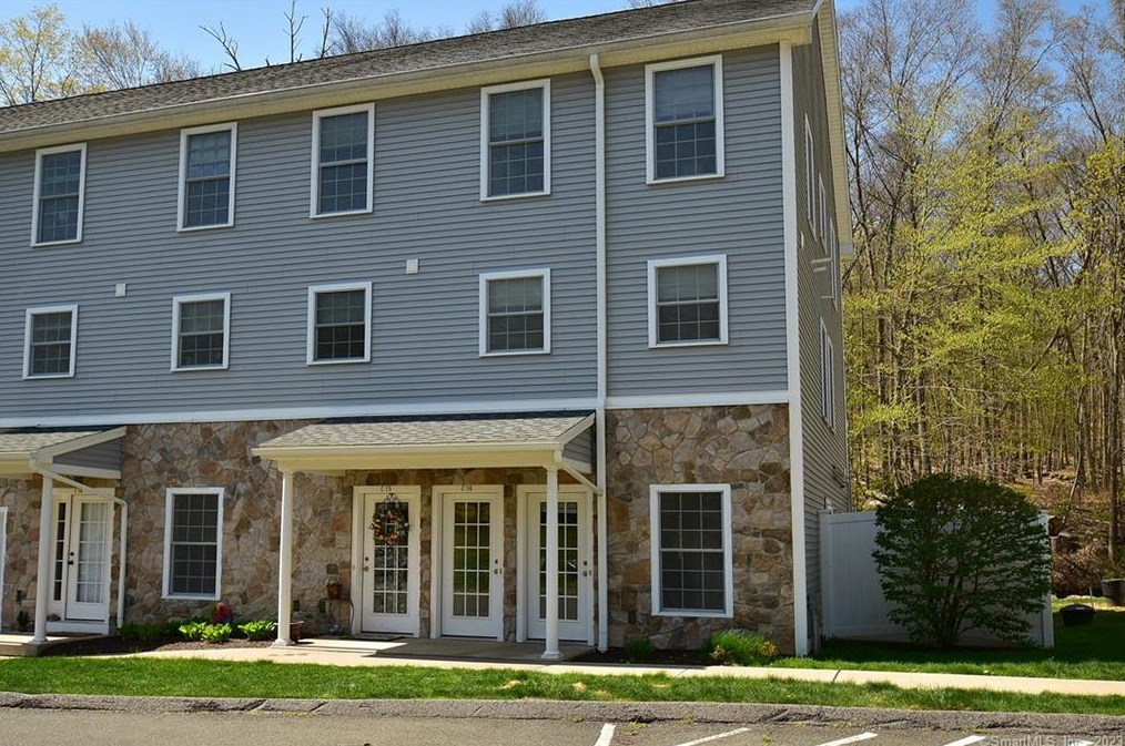 28 Armstrong #c13, Coventry, CT 06238