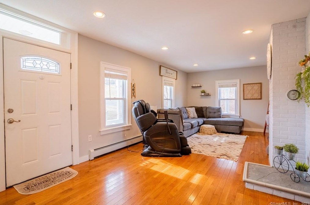 35 South St, Terryville, CT 06786
