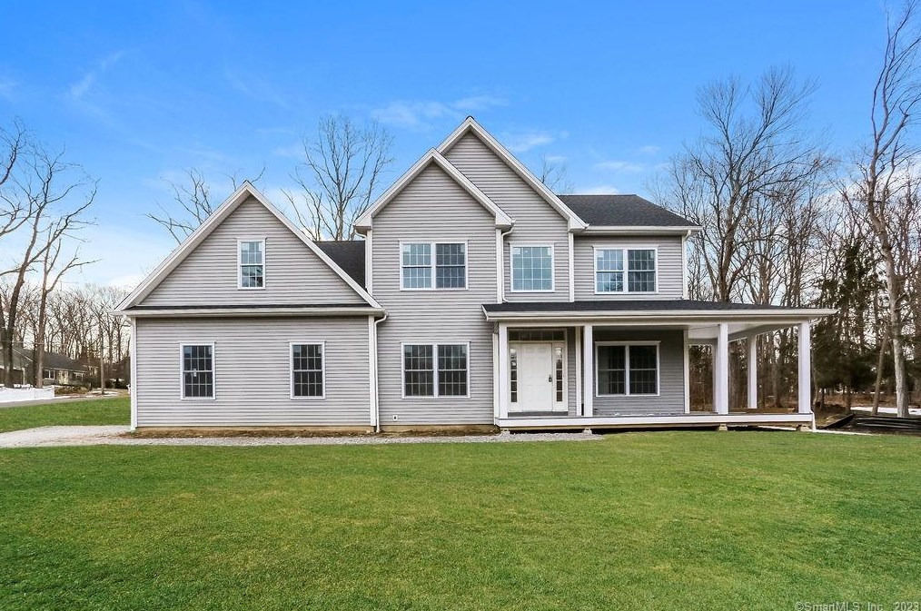 92 Dyer Ave, Collinsville, CT 06019-3235