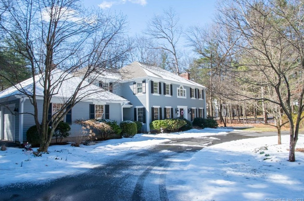 2 Windsor Ct, Farmington, CT 06032-1458