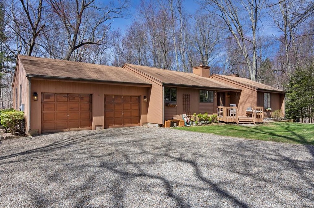 14 Olde Hall, Hebron, CT 06248