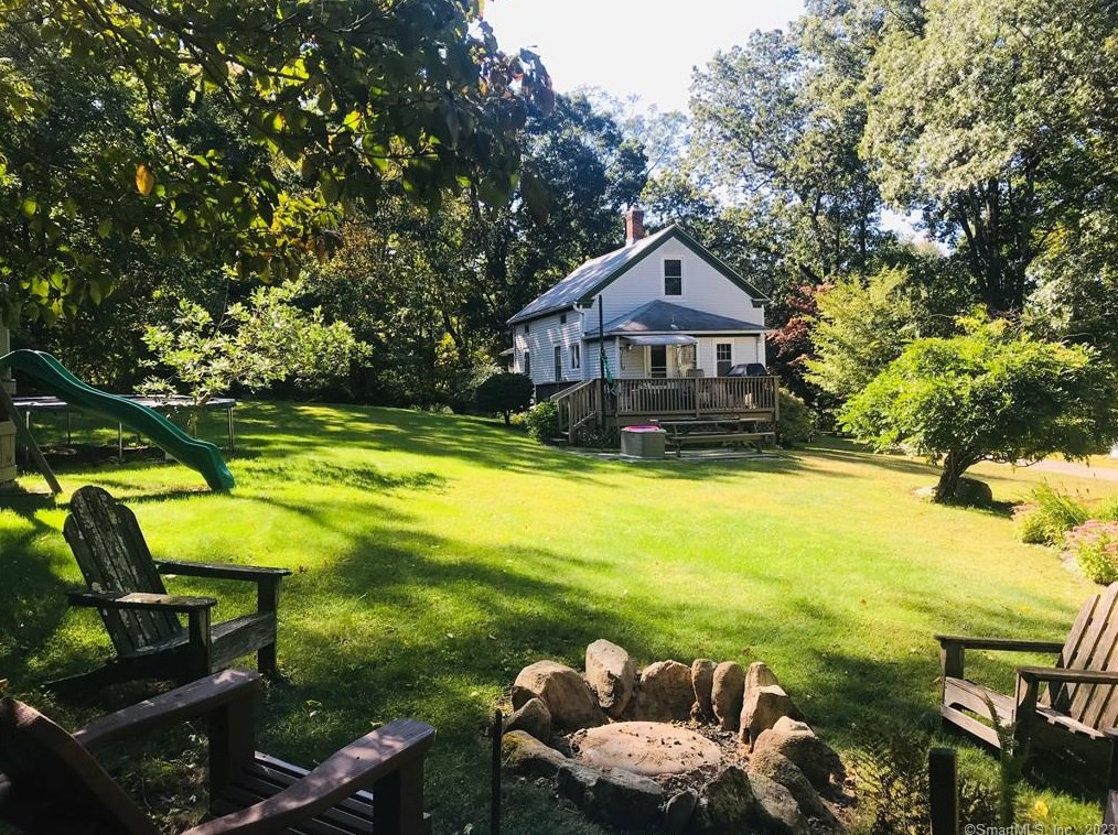 34 Chestnut Hill Rd, East Hampton, CT 06424