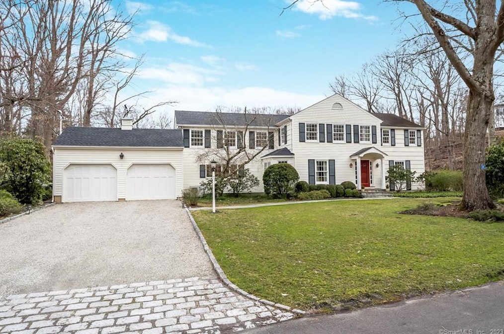 2 Morley Ln, Tokeneke, CT 06820