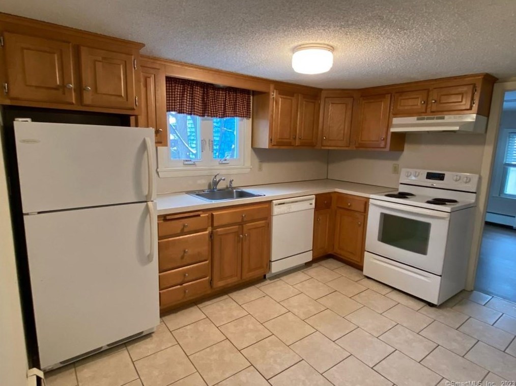 230 N Main St #1b, Union City, CT 06770