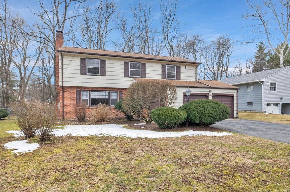 59 Richmond Ln, Hartford, CT 06117-1627