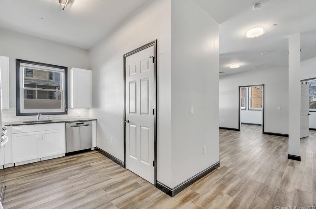77 Whiting St #1a, Plainville, CT 06062