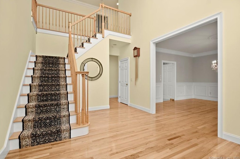 4 Winter Ridge, Sandy Hook, CT 06482