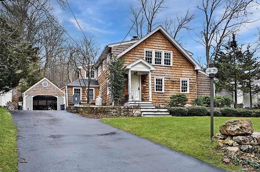 47 Weed St, New Canaan, CT 06840