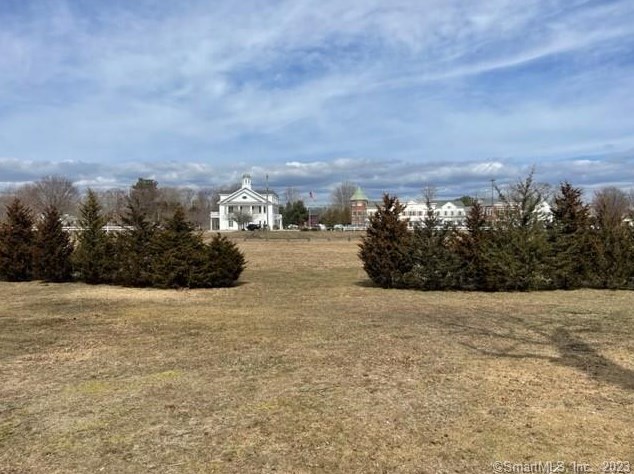 33 North St, Madison, CT 06443-3470
