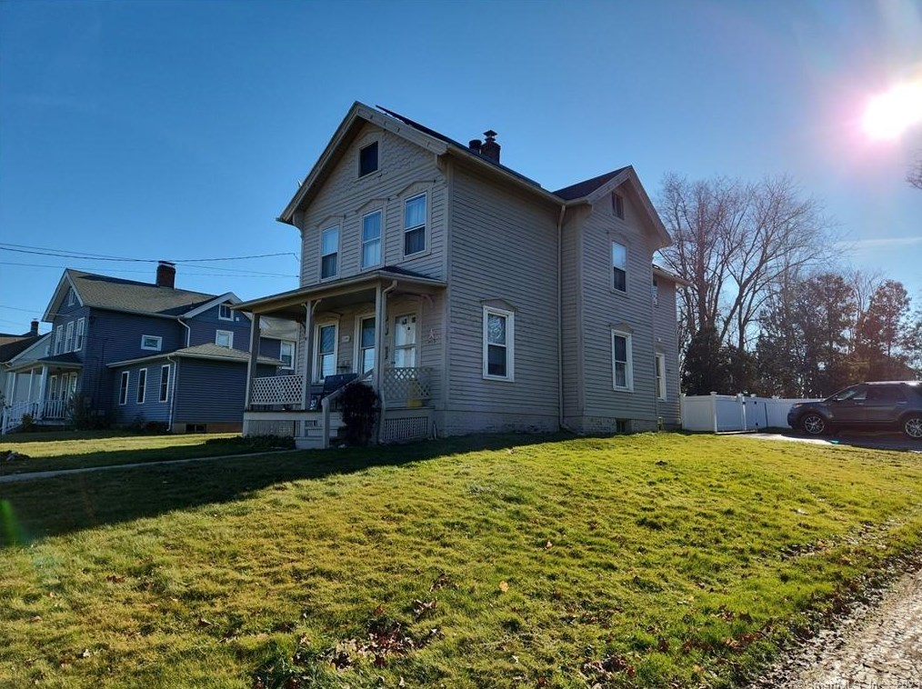 236 Grove St, East Berlin, CT 06023