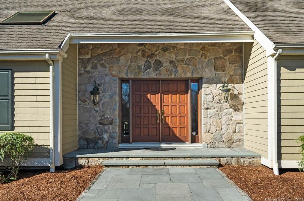89 Middle Ridge Rd, New Canaan, CT 06840
