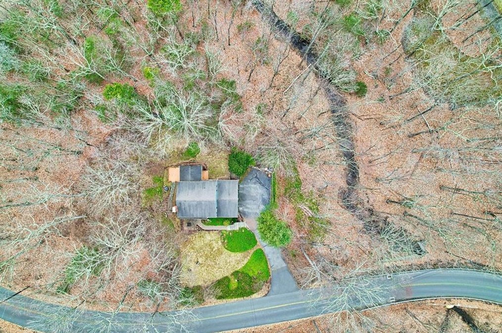 165 Lum Lot Rd, Southbury CT  06488-1960 exterior