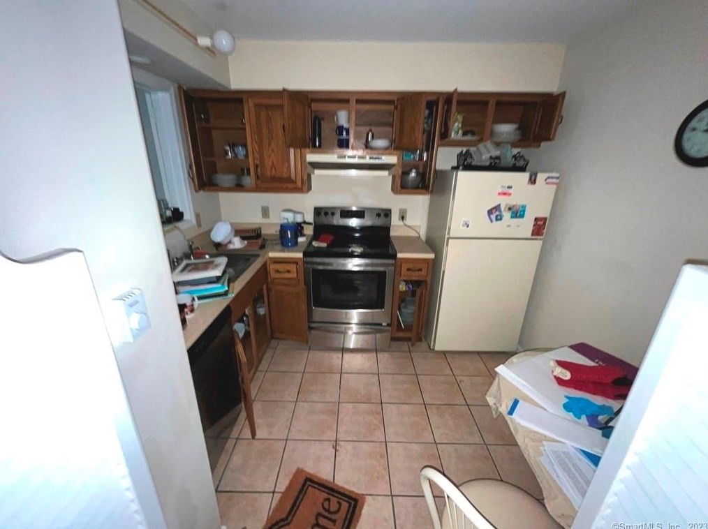 55 Mill Plain #33-17, Danbury, CT 06811