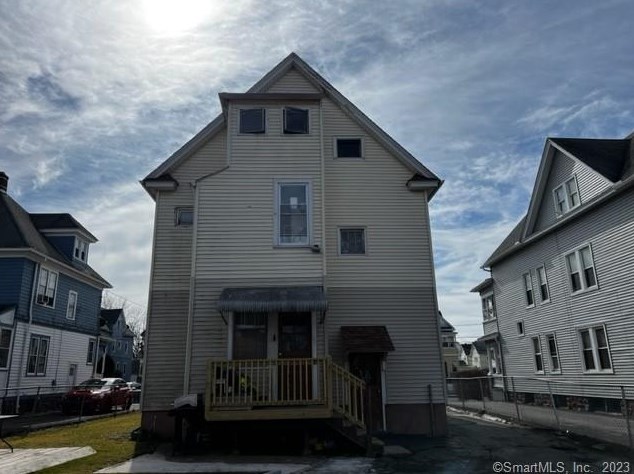 62 Preston St, Hartford CT 06114-2619 exterior