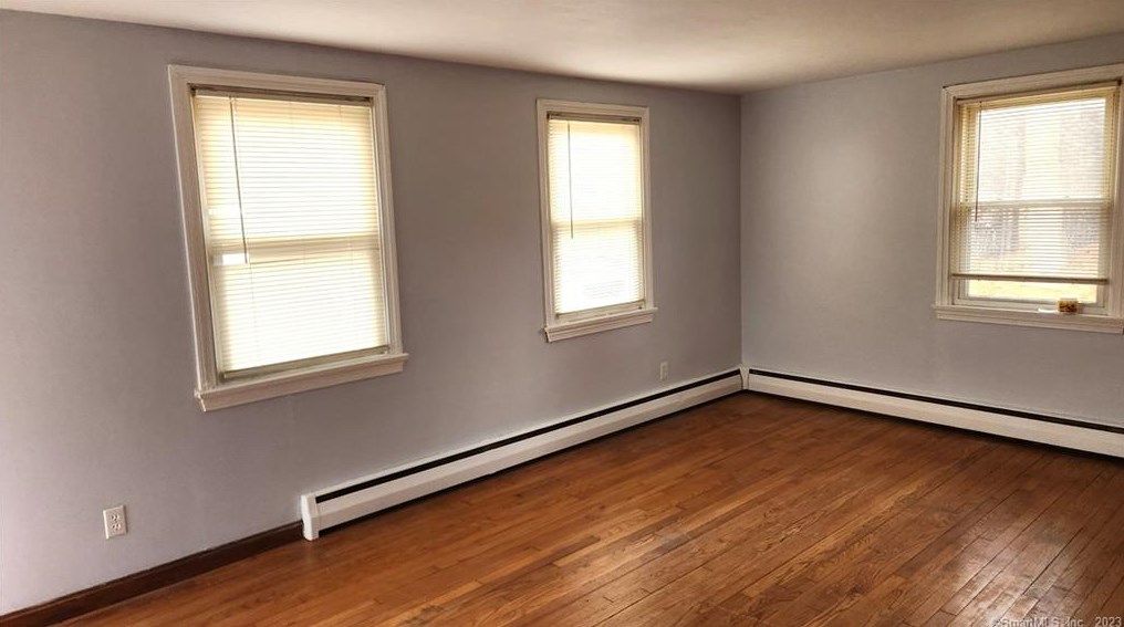 146 Camp St, Plainville, CT 06062