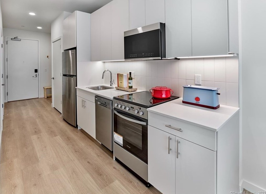 441 John St #413, Stamford, CT 06902