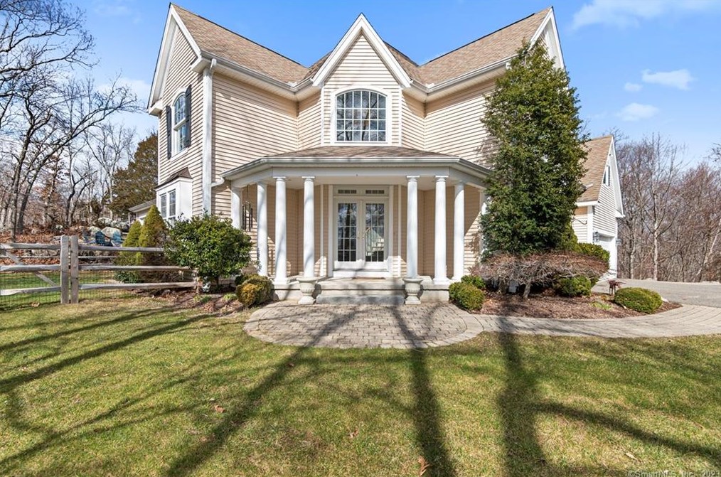 13 Halls Rd, Westbrook, CT 06498