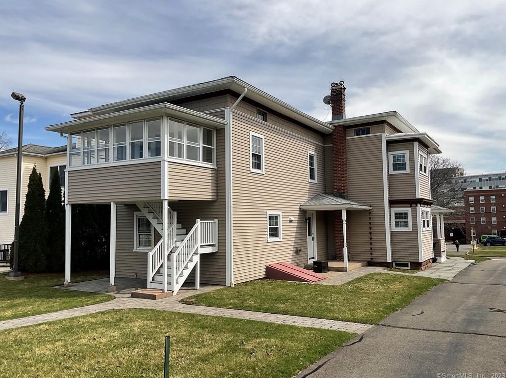 61 S Main St #2, Middletown, CT 06457