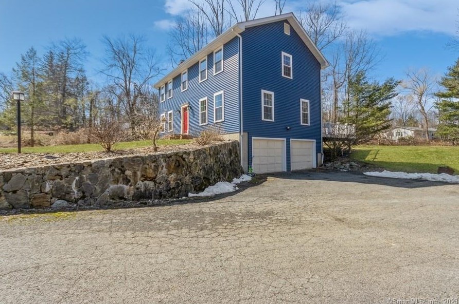 16 Milltown Rd, Danbury, CT 06812