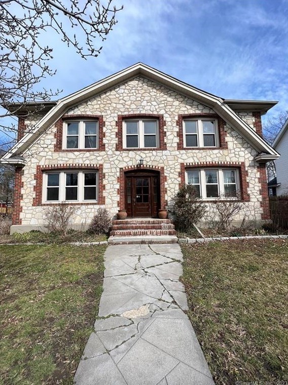 18 Fleetwood Ave, Bethel, CT 06801
