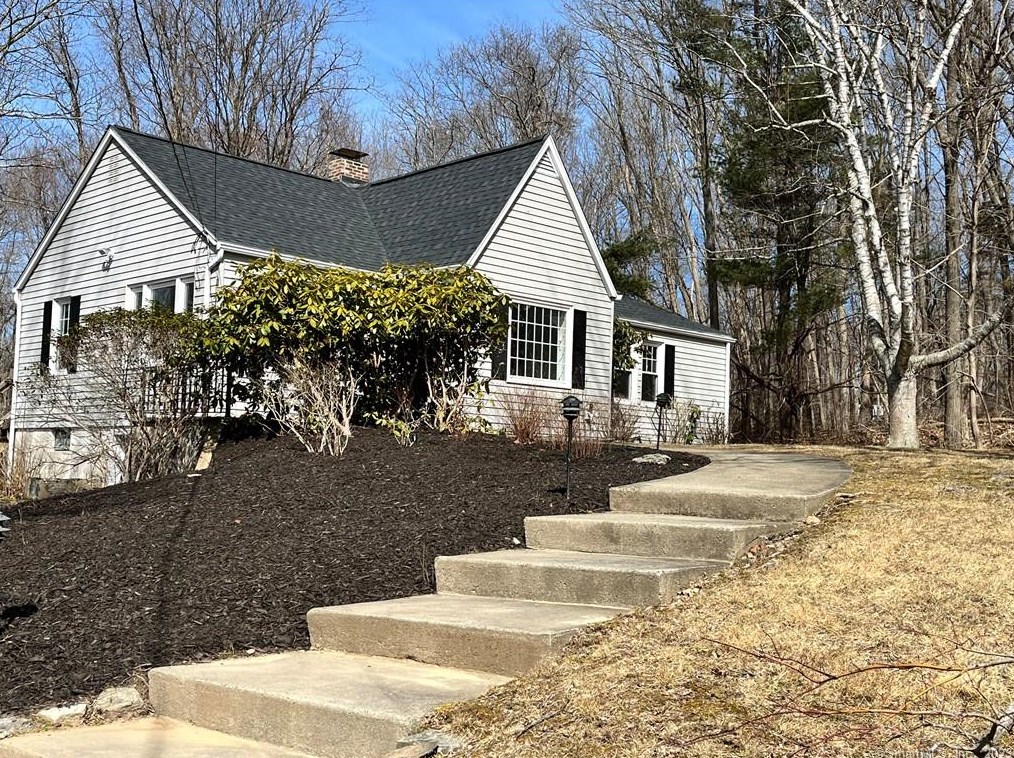 52 Case St, Norwich, CT 06360