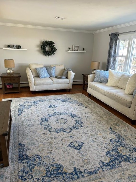 57 Edgewood Dr, Wapping, CT 06074