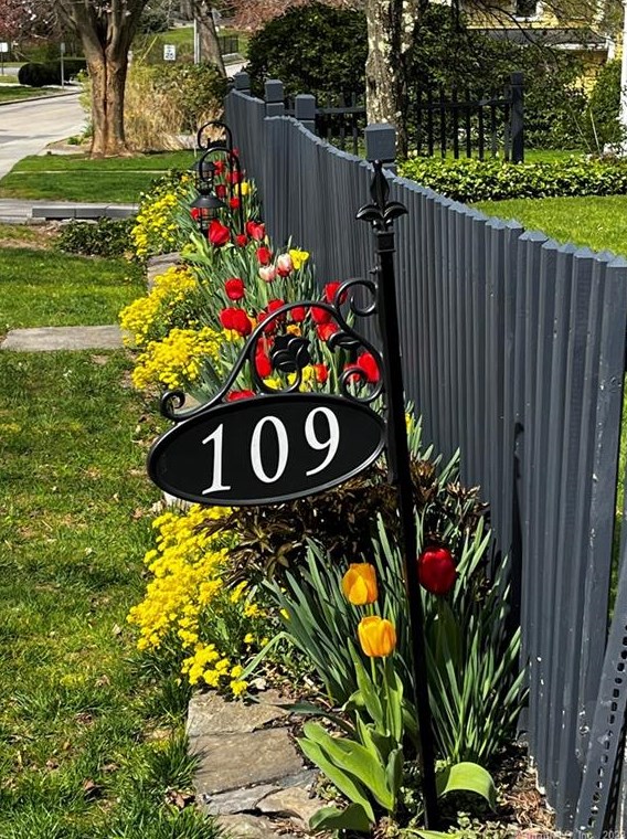109 Main, Chester, CT 06412