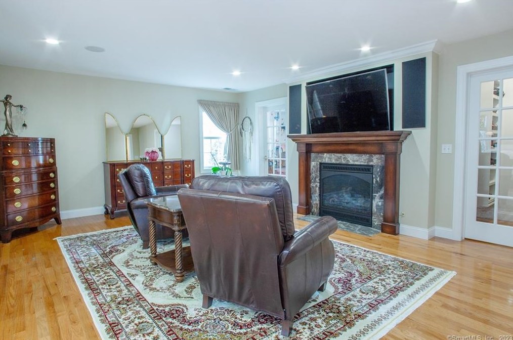 3 Nauset Ln, Unionville CT  06085-1490 exterior