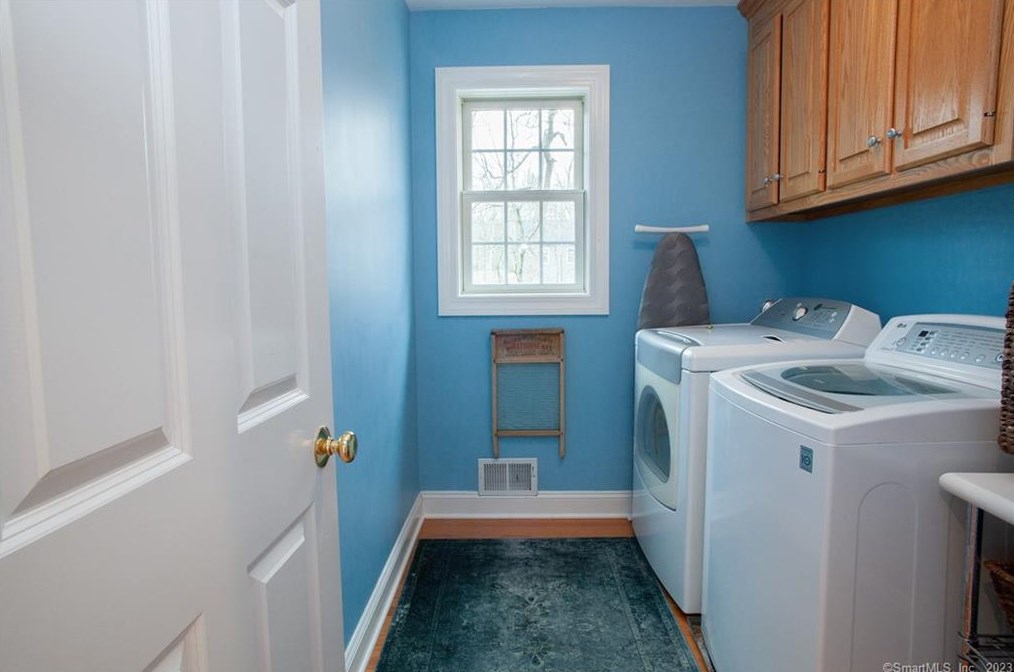 3 Nauset Ln, Unionville CT  06085-1490 exterior