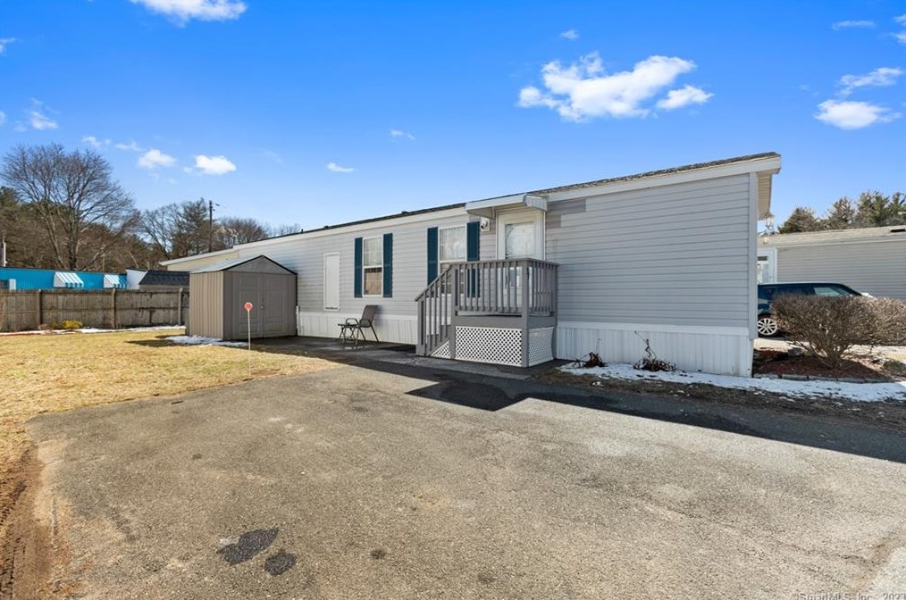 301 S Main St #39a, Newtown, CT 06470