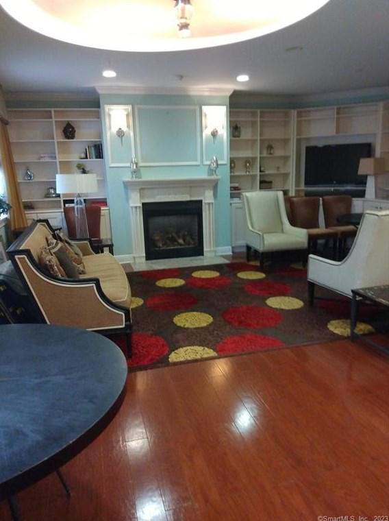 850 E Main St #408, Stamford, CT 06902