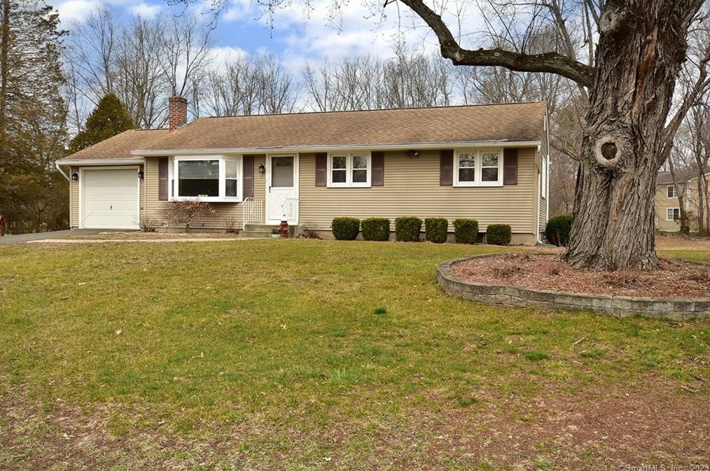 109 Hilton Dr, Wapping, CT 06074